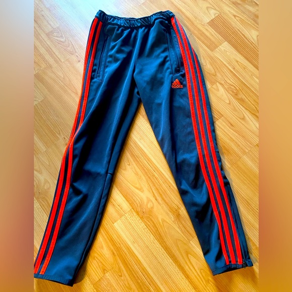 adidas Other - Cute Adidas youth med joggers